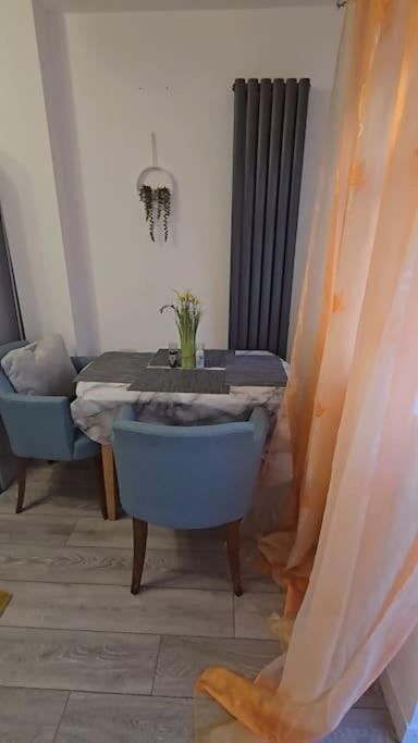 Cozy Flat 1 Bedroom Hucclecote Экстерьер фото